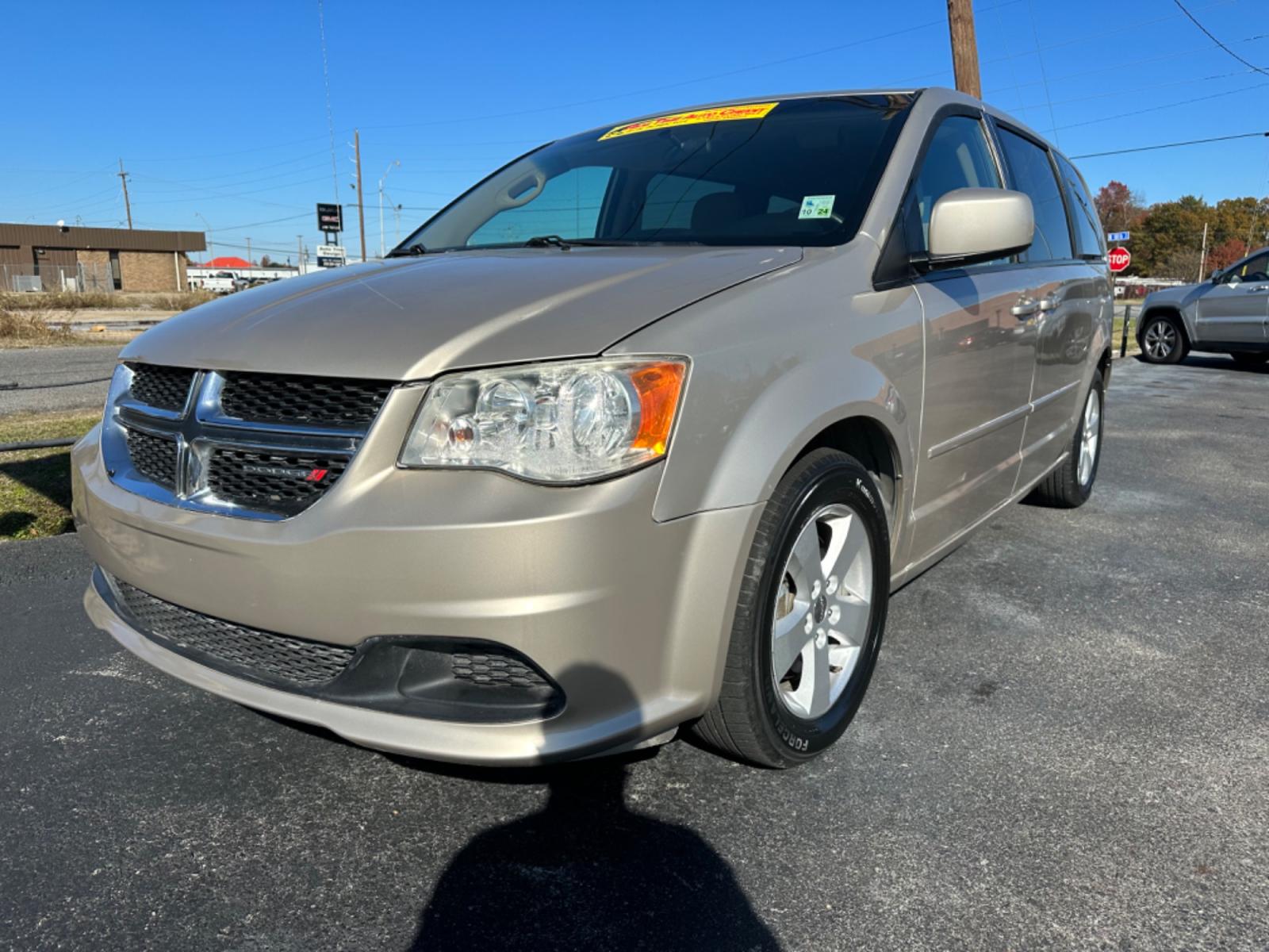 2013 Dodge Grand Caravan (2C4RDGBG3DR) , located at 419 N 18th St., Monroe, LA, 71201, (318) 410-9250, 32.514370, -92.105133 - Photo #0